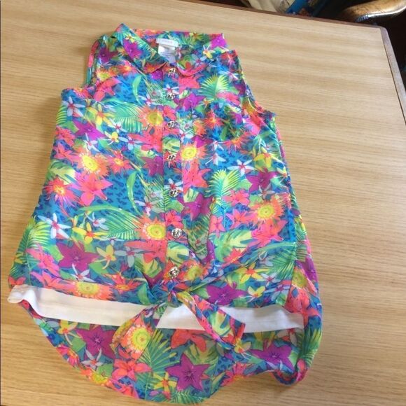 medium shirt - Picture 2 of 4